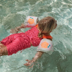 Sunnylife Çocuk Yüzme Kolluğu Poppy the Peach Pink Stripe