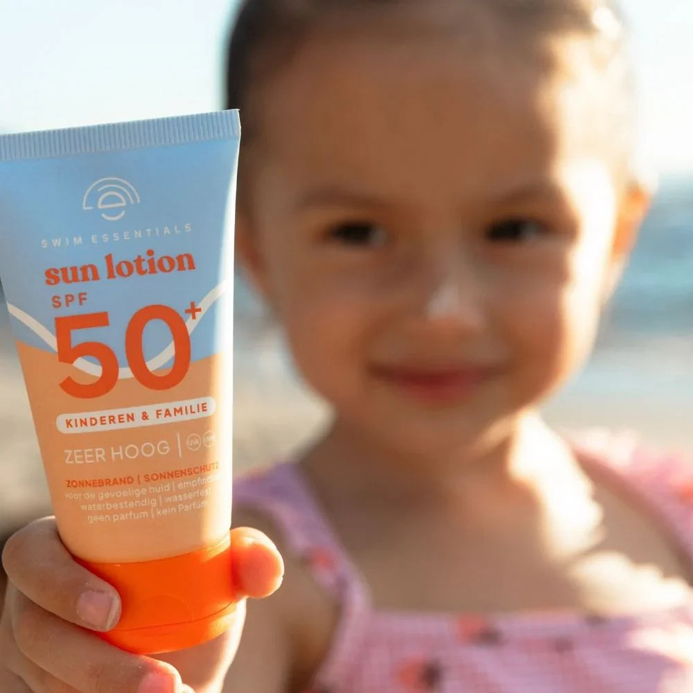 Swim Essentials Vegan İçerikli Güneş Kremi Hassas Ciltler için SPF50+ (50 ml)